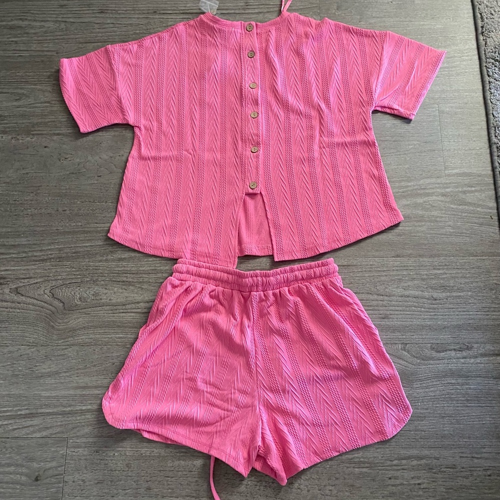 New In Textured Pattern Short Set NWT - Picture 4 of 13